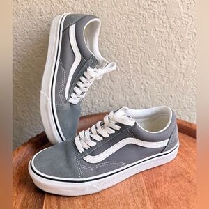 Vans Old Skool Skate Shoe - Pewter Gray size 8 women’s & mens 6.5 like new